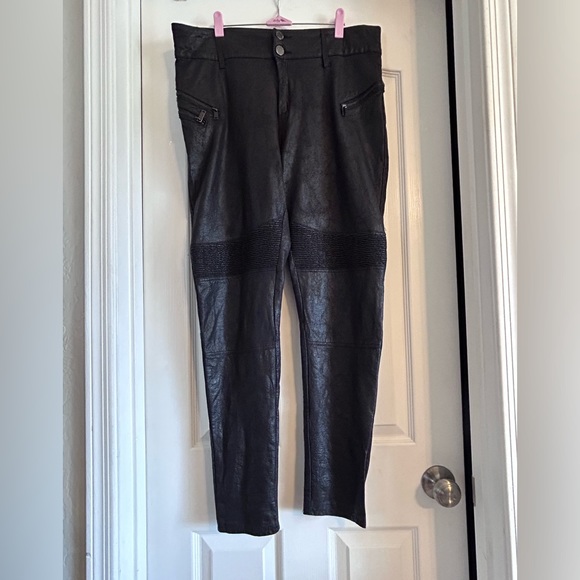 Pants - Picture 2 of 5